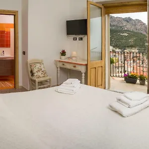 Aria Ona Italy